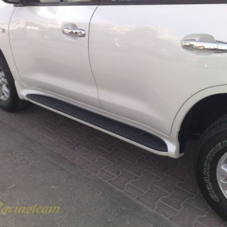 Пороги Toyota Land Cruiser 200 (белые) Пороги Toyota Land Cruiser 200 (белые)
